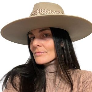 Meet your Posher, Michele